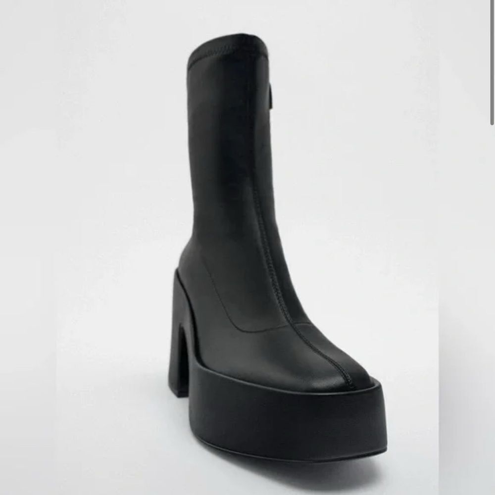 ZARA PLATFORM HEELED ANKLE BOOTS
BLACK - Picture 8 of 10